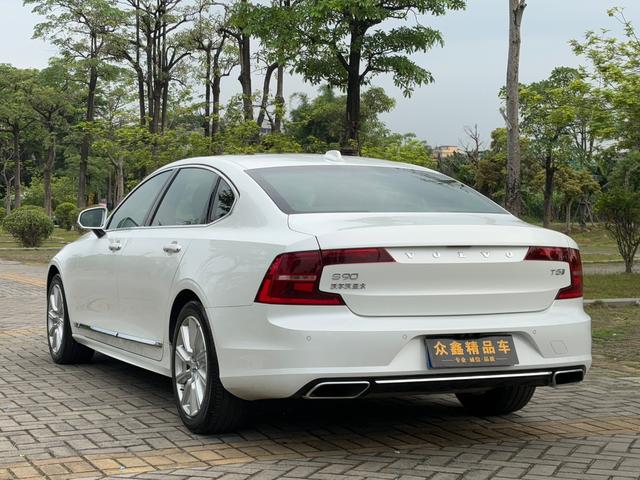 Volvo Volvo S90