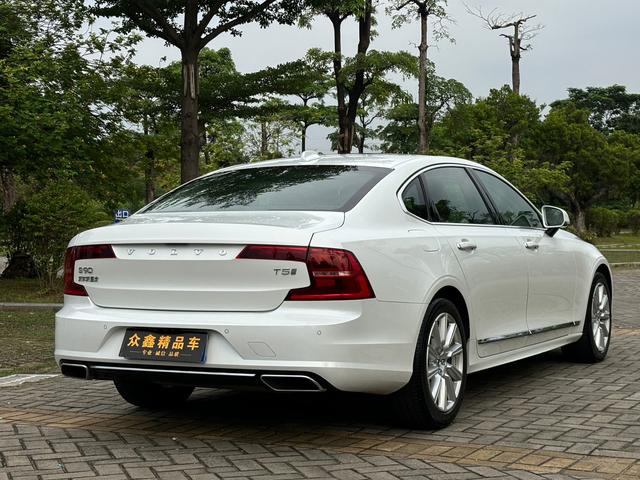 Volvo Volvo S90
