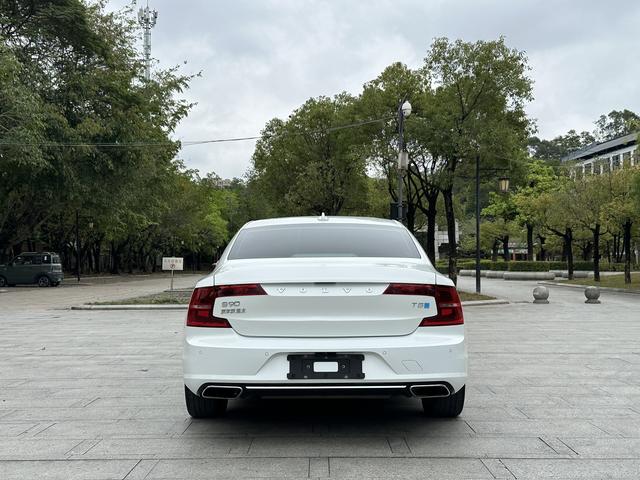 Volvo Volvo S90
