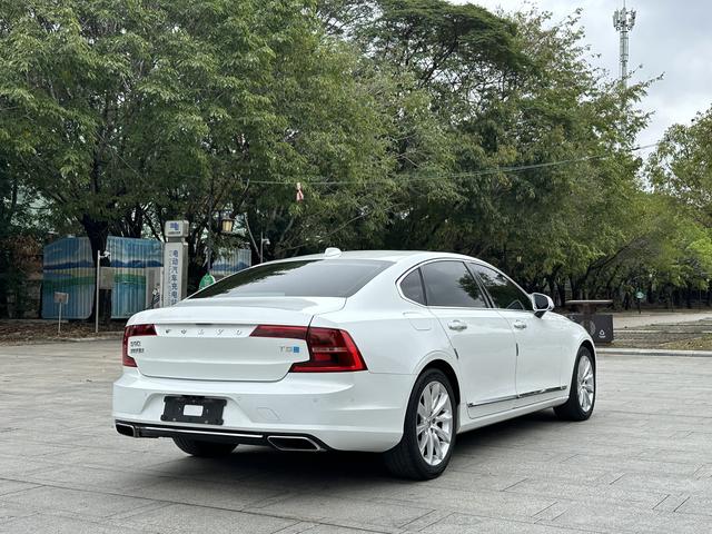 Volvo Volvo S90