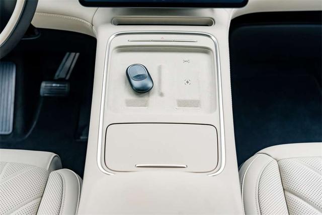 NIO NIO EC6