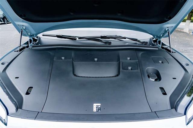 NIO NIO EC6