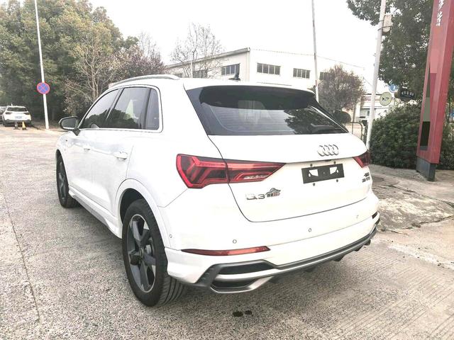 Audi Audi Q3