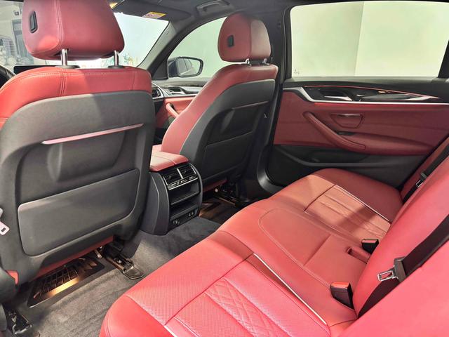 BMW BMW 5-Series
