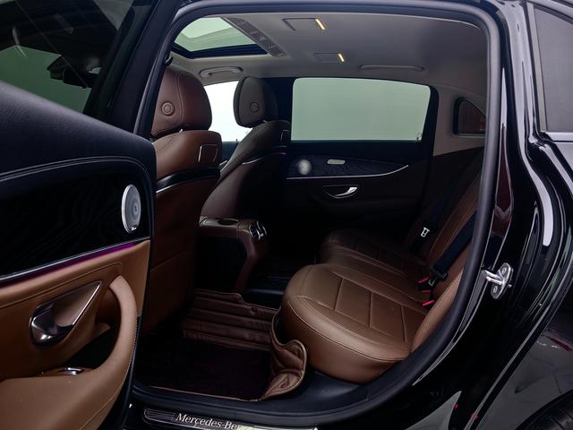 Mercedes-Benz Mercedes-Benz E-Class