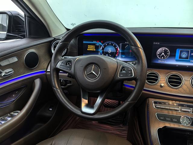 Mercedes-Benz Mercedes-Benz E-Class
