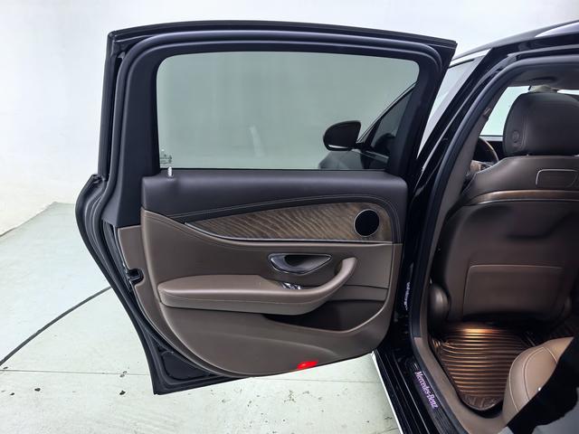 Mercedes-Benz Mercedes-Benz E-Class