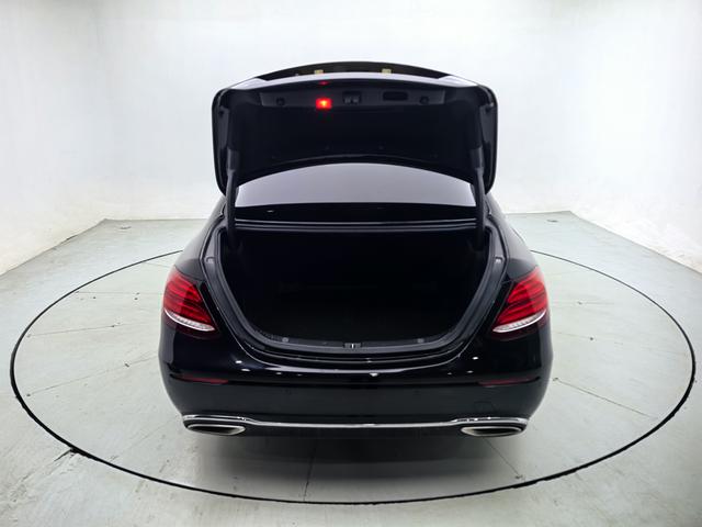 Mercedes-Benz Mercedes-Benz E-Class