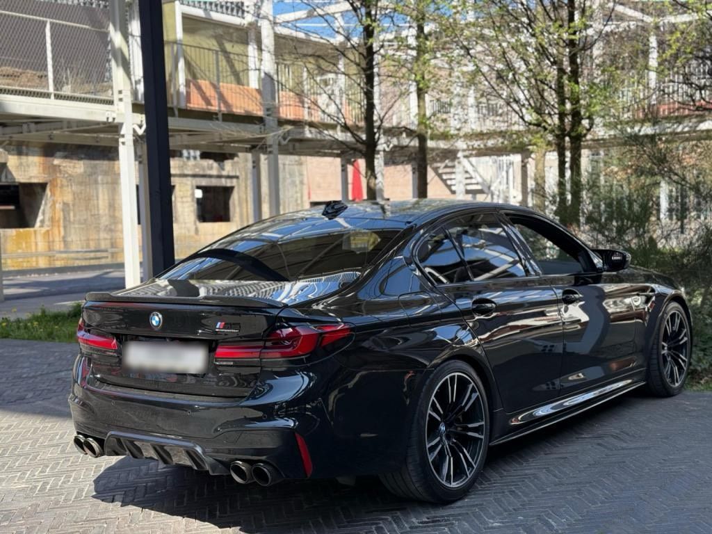 BMW M5