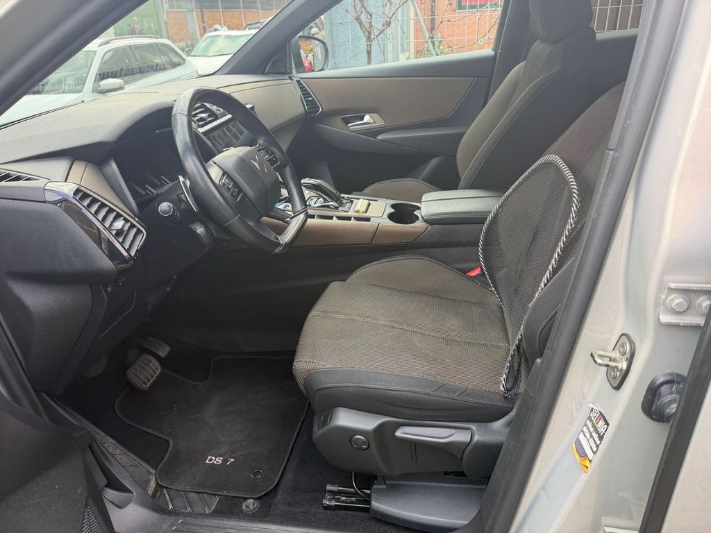 DS Automobiles DS7 (Crossback)