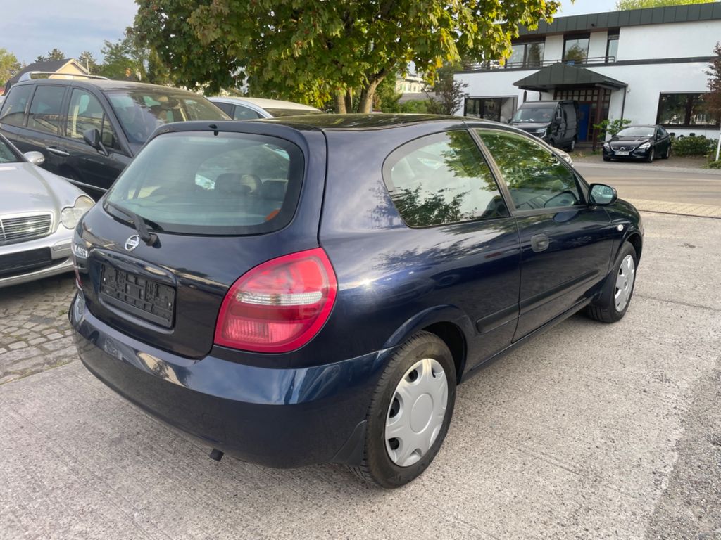 Nissan Almera