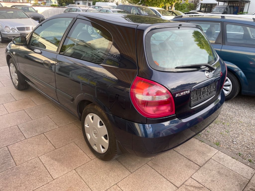Nissan Almera