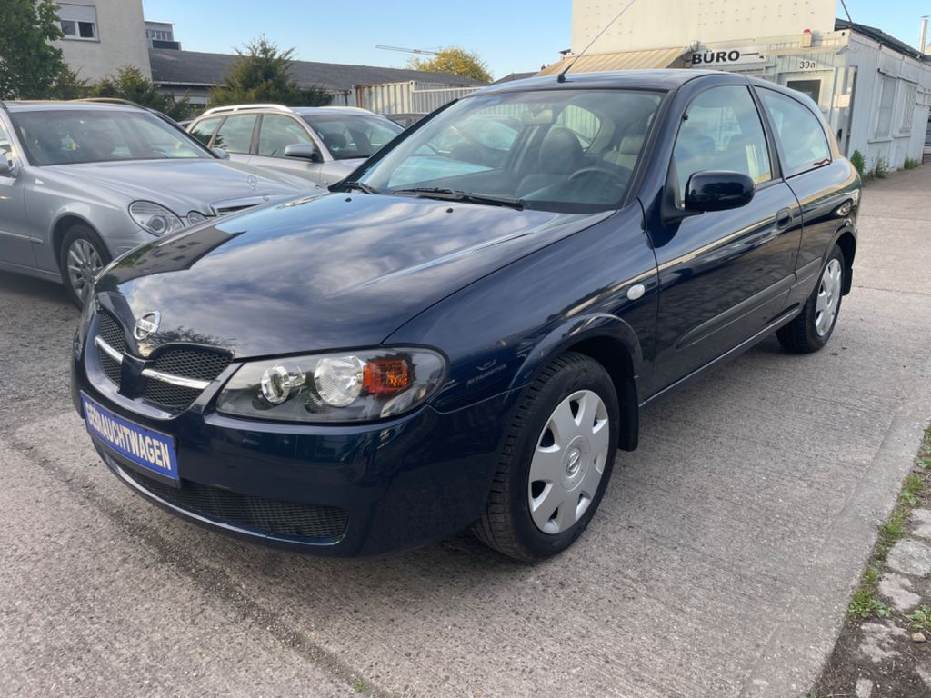 Nissan Almera