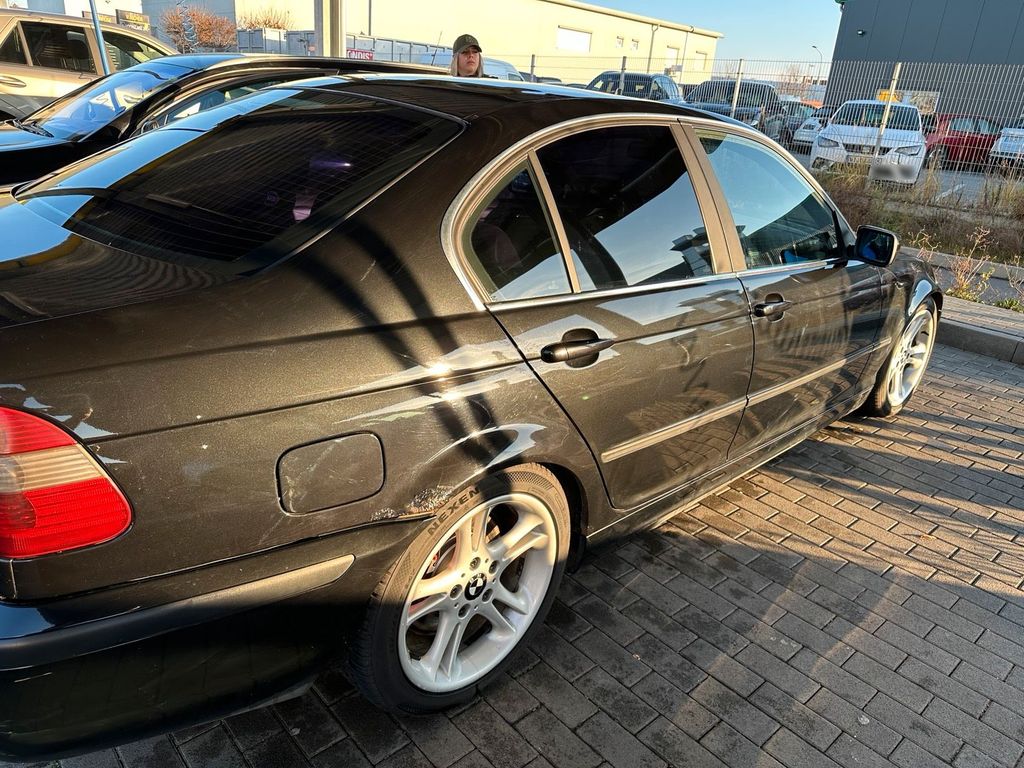 BMW 325