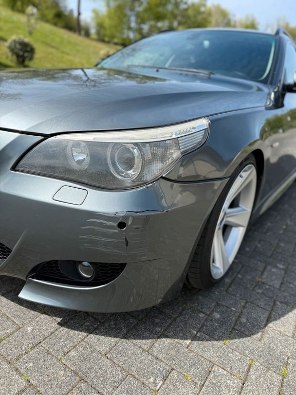 BMW 525