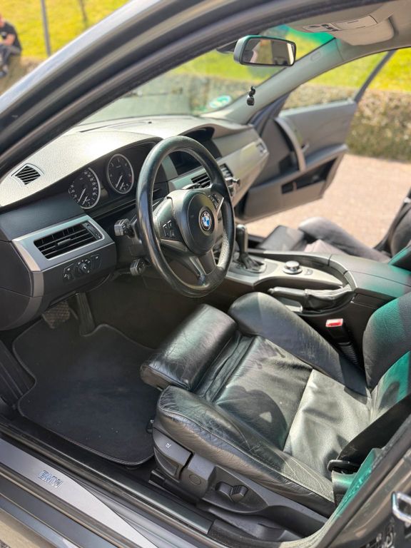 BMW 525