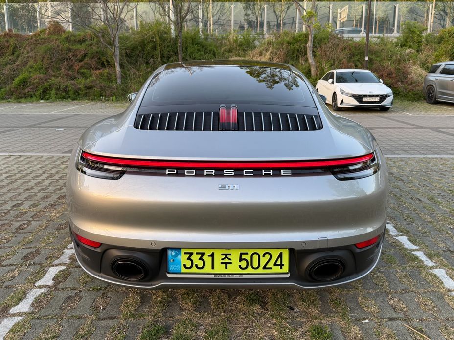 Porsche 911