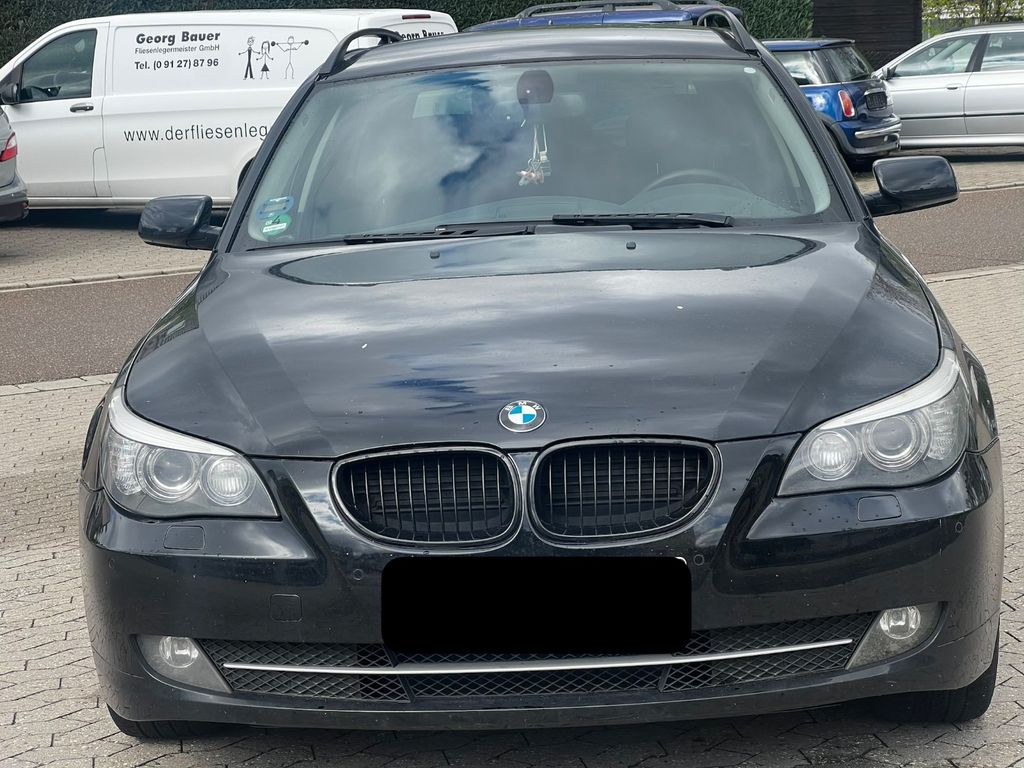 BMW 523