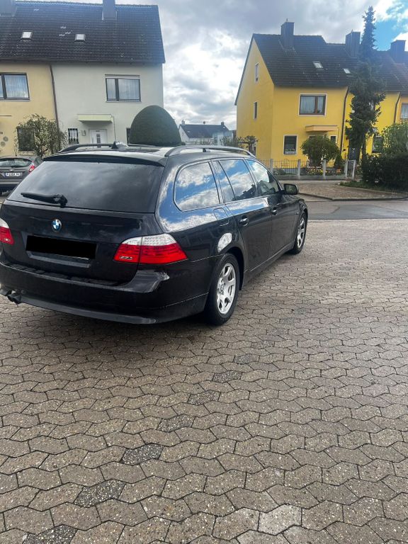 BMW 523
