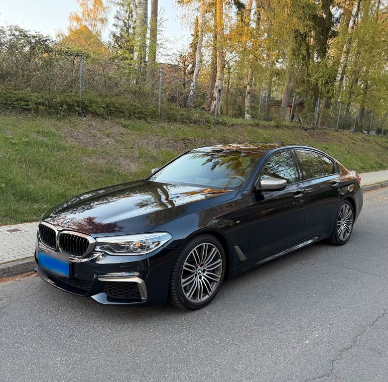 BMW M550