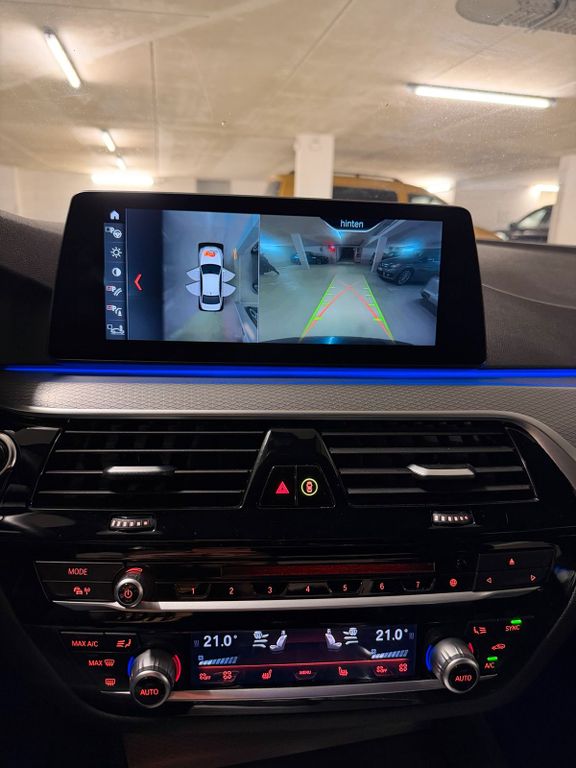 BMW M550