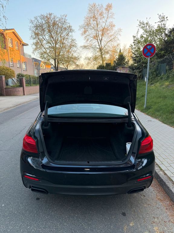 BMW M550