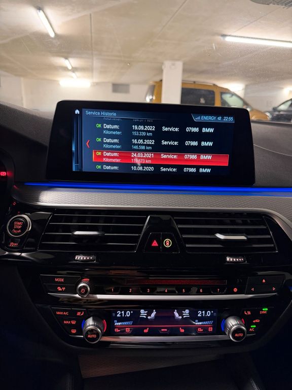 BMW M550