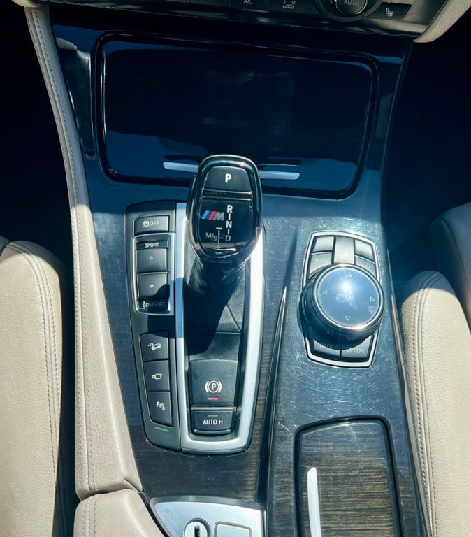 BMW M550