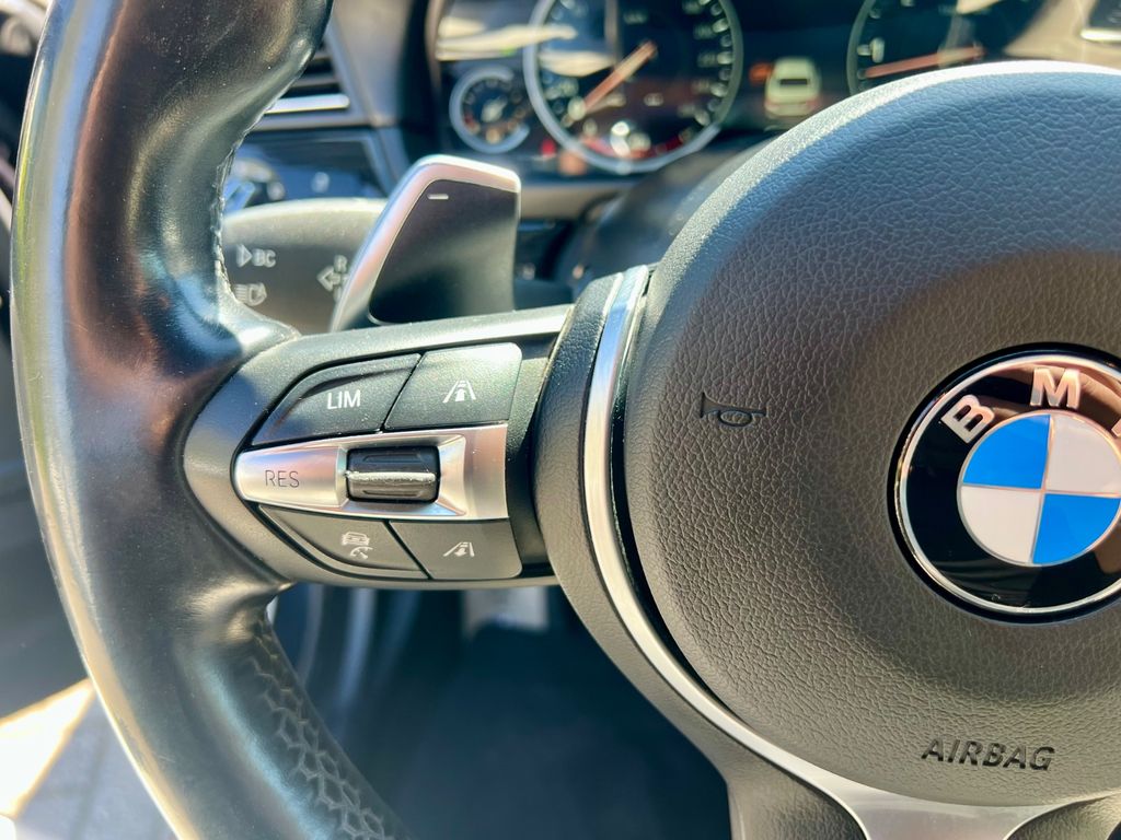 BMW M550