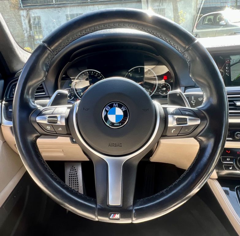 BMW M550