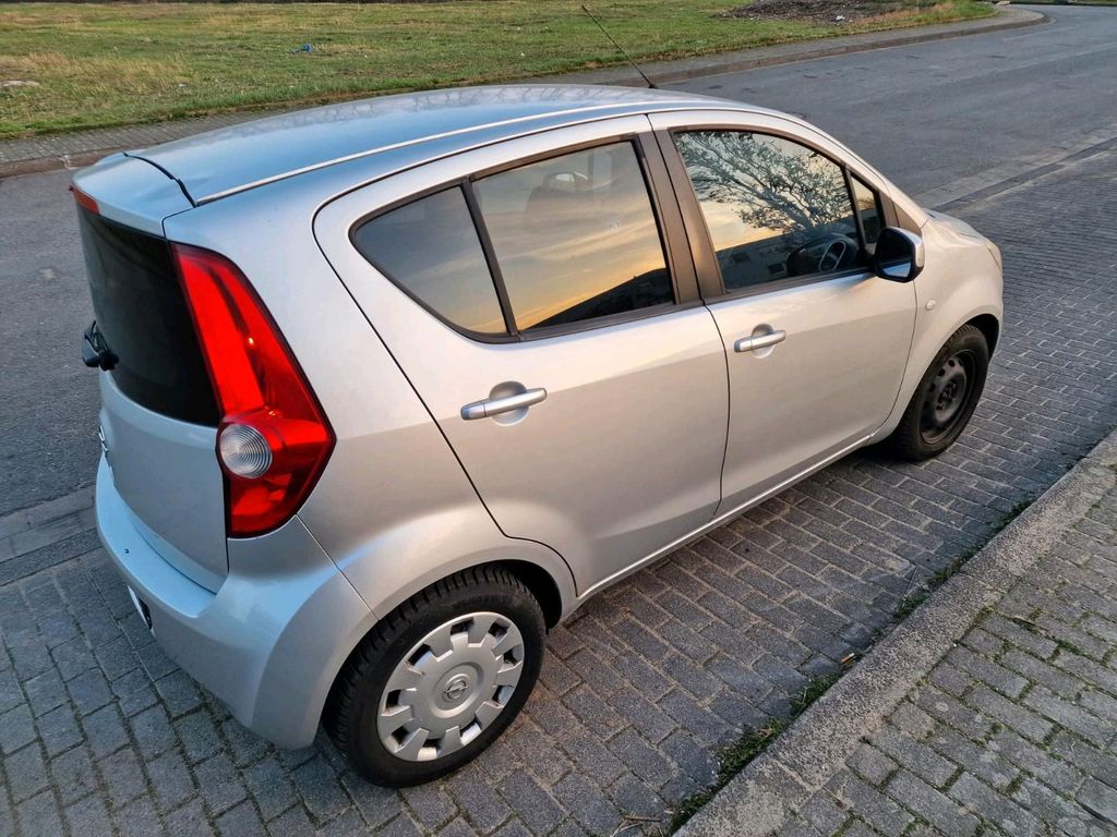 Opel Agila