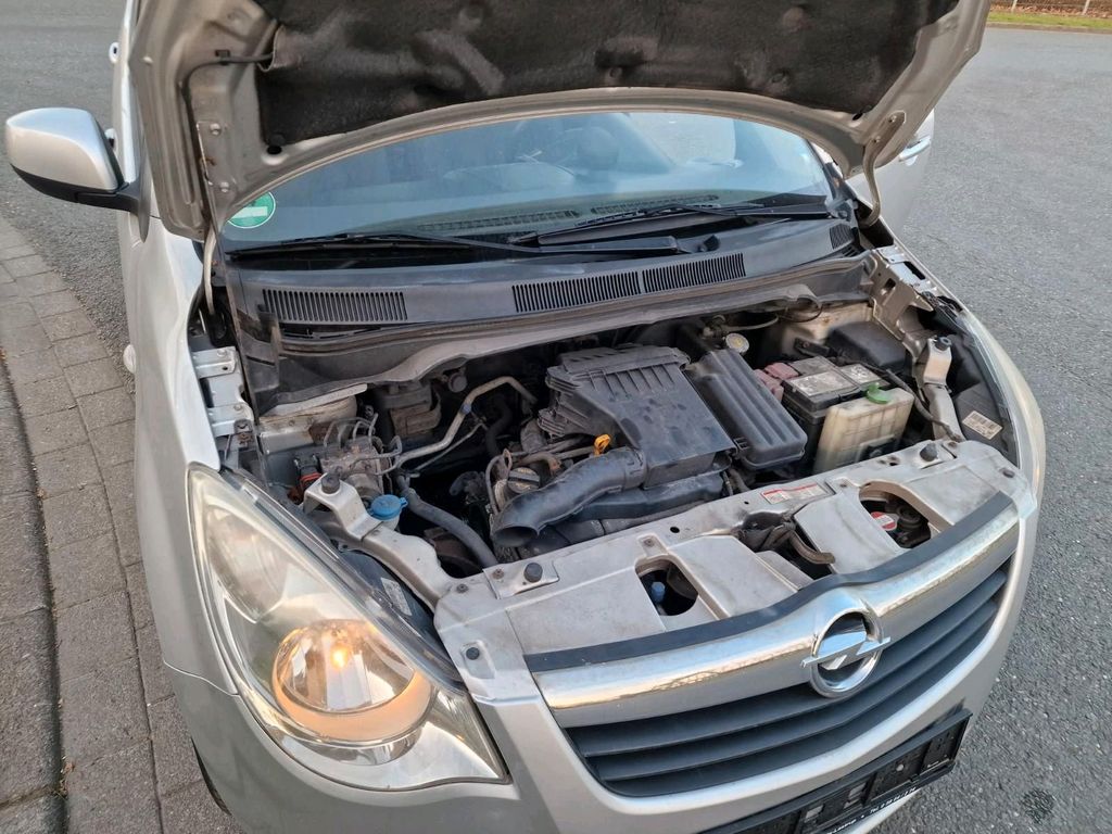 Opel Agila