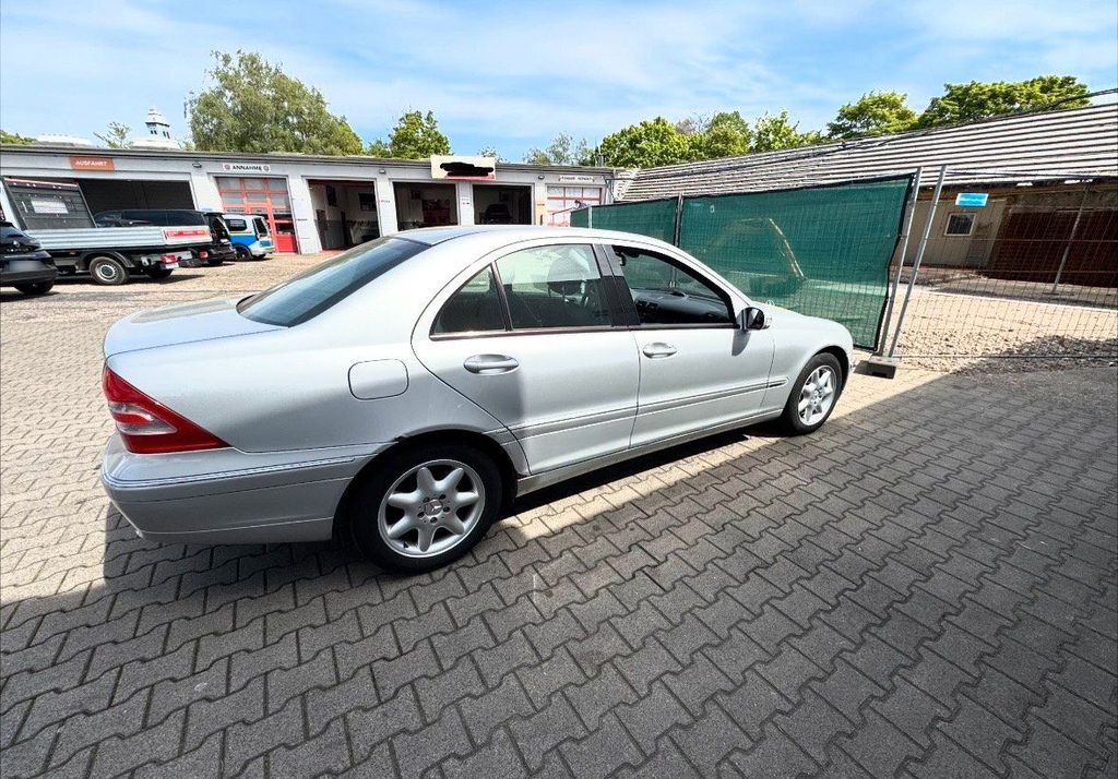Mercedes-Benz C 200