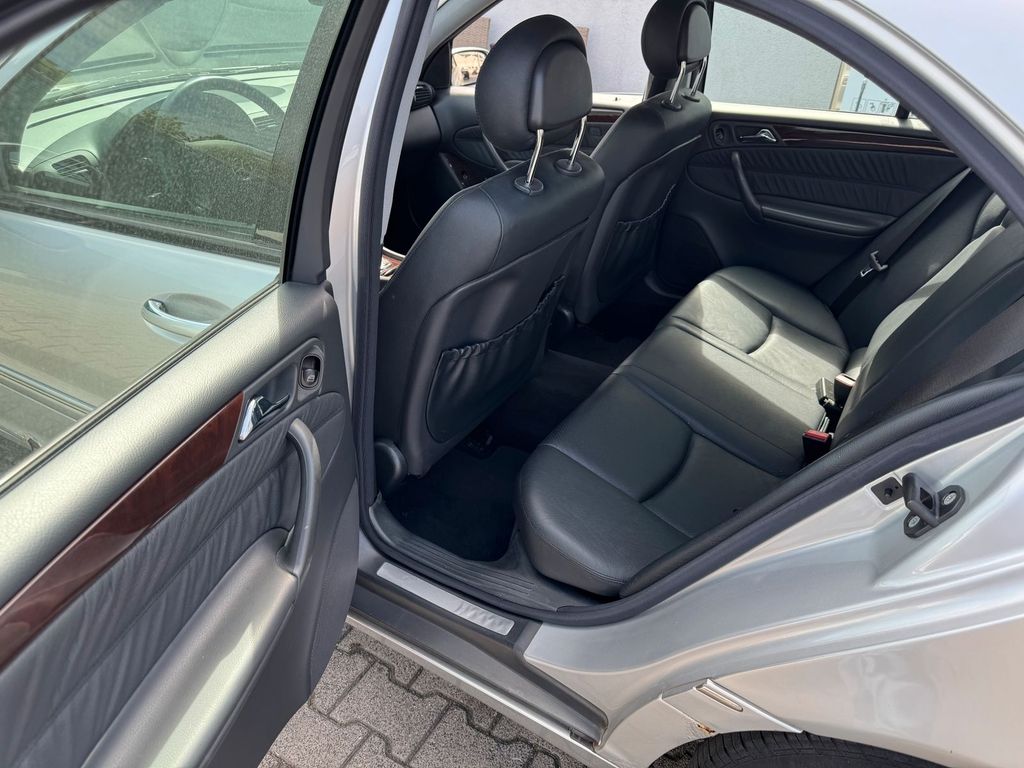Mercedes-Benz C 200