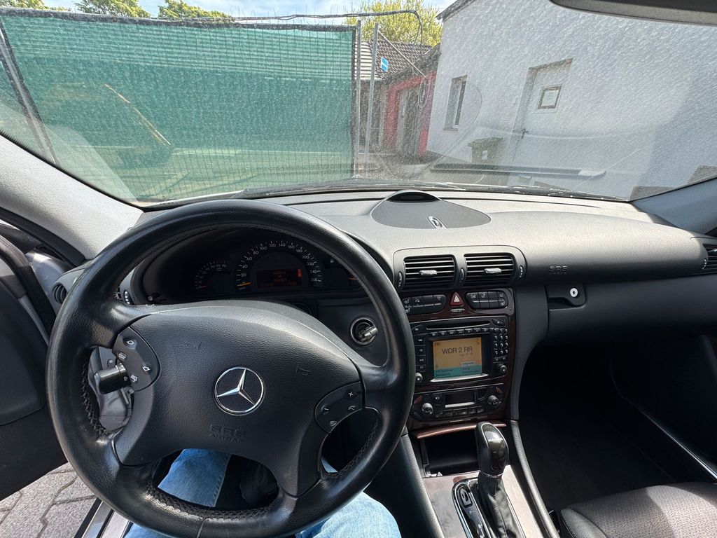 Mercedes-Benz C 200