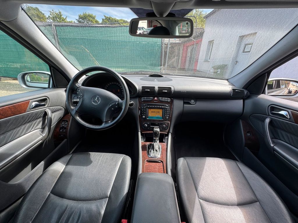 Mercedes-Benz C 200
