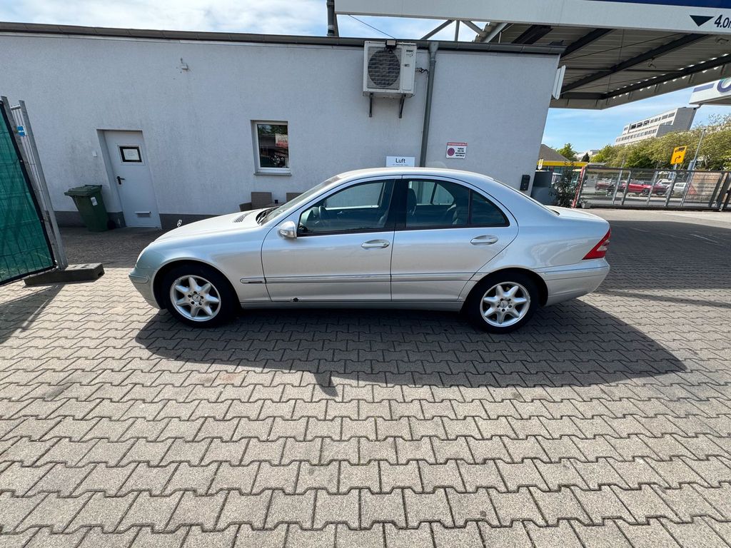 Mercedes-Benz C 200
