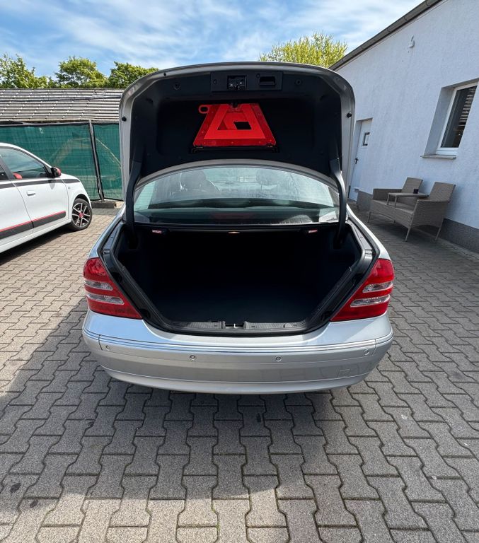 Mercedes-Benz C 200