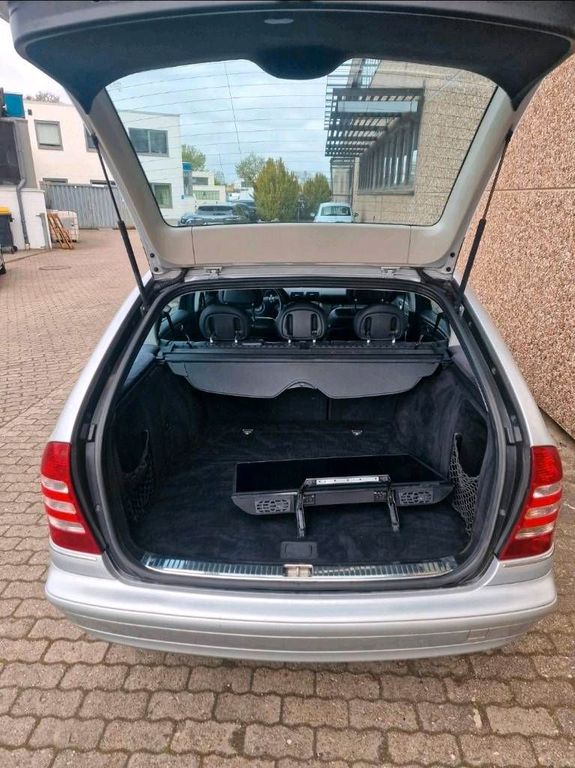 Mercedes-Benz C 220