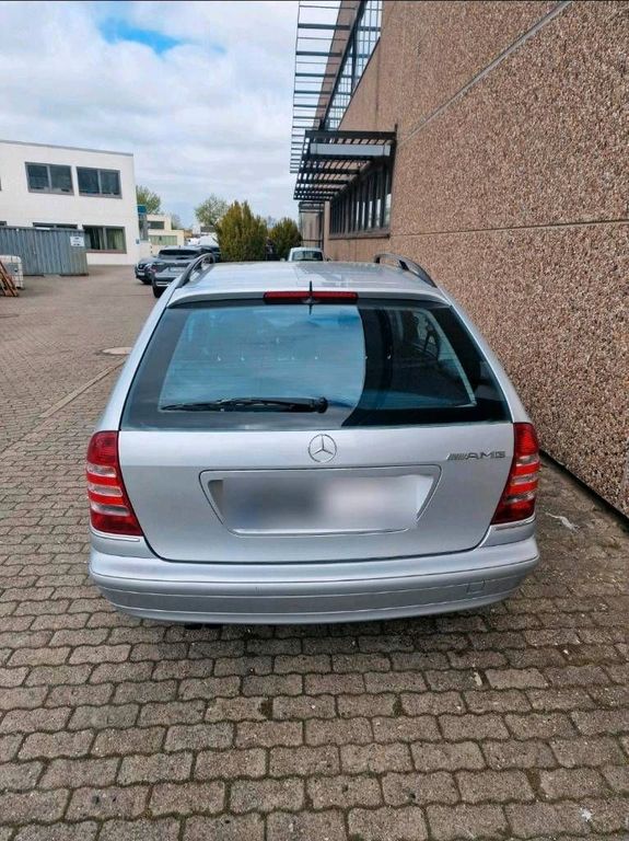 Mercedes-Benz C 220