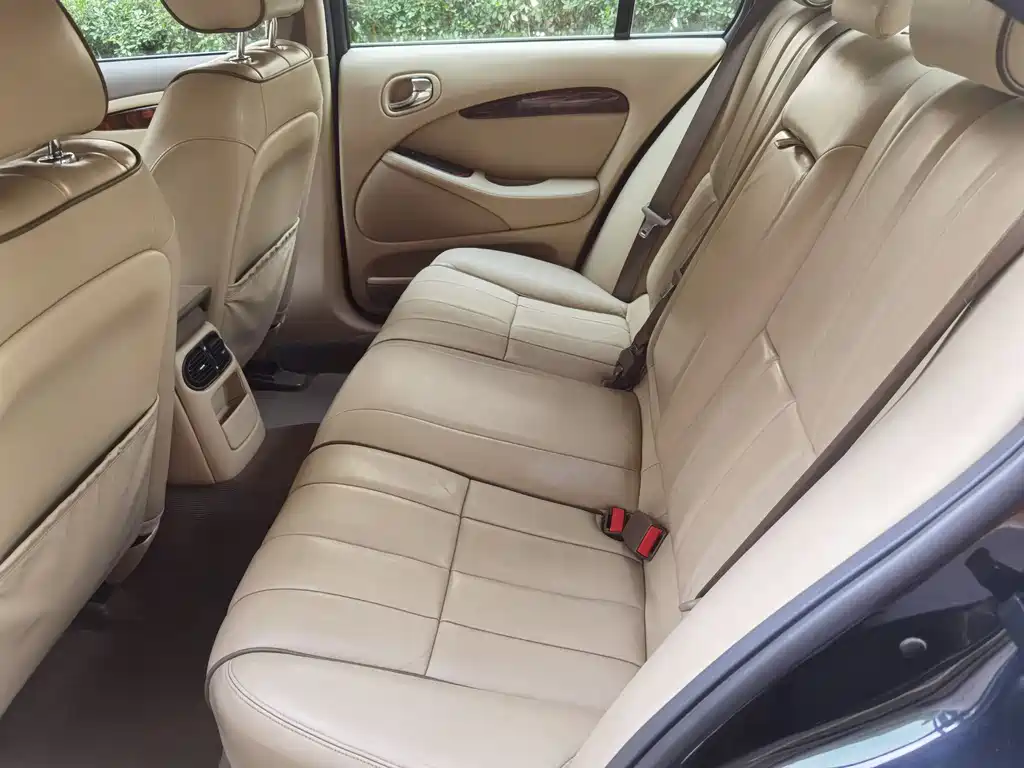 Jaguar S-TYPE
