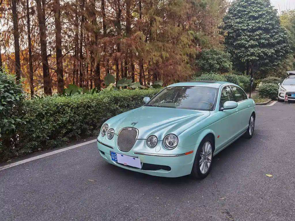 Jaguar S-TYPE