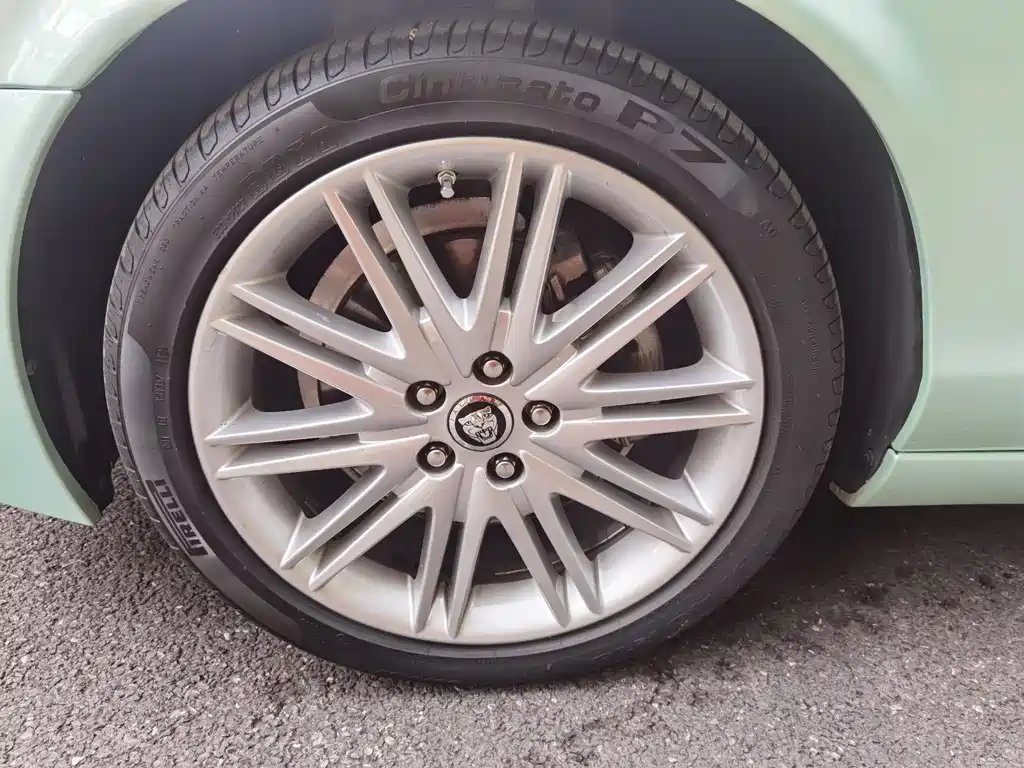 Jaguar S-TYPE