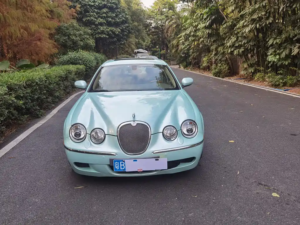 Jaguar S-TYPE