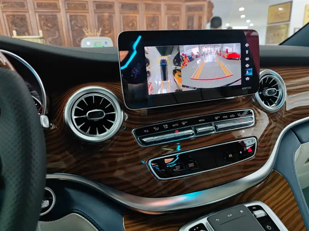 Mercedes-Benz V-Class
