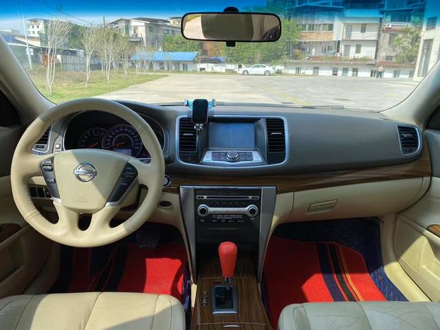 Nissan Teana