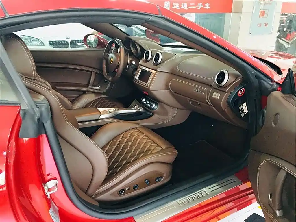 Ferrari California T