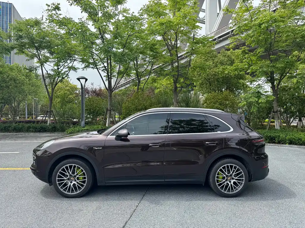 Porsche Cayenne Hybrid