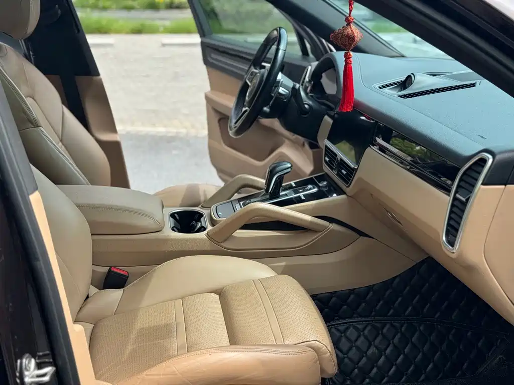 Porsche Cayenne Hybrid