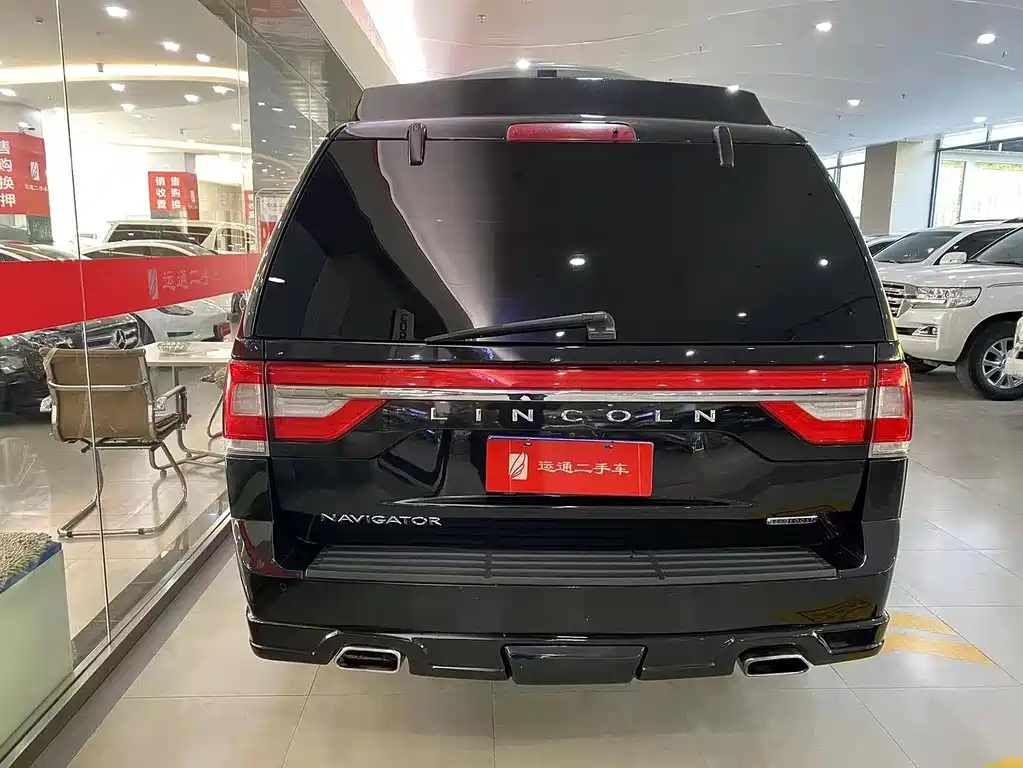 Lincoln Navigator